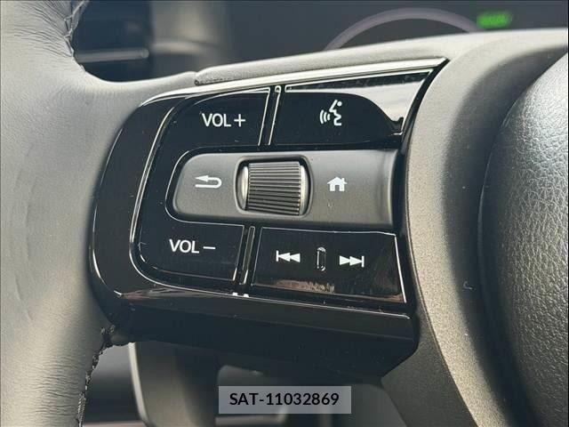 Honda VEZEL 2025-09 8882767-12