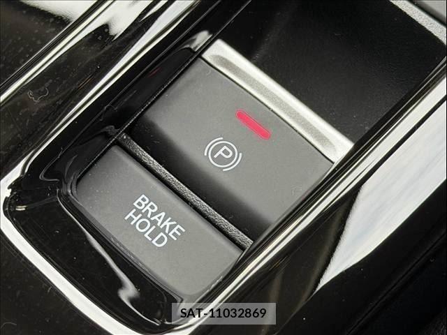 Honda VEZEL 2025-09 8882767-24