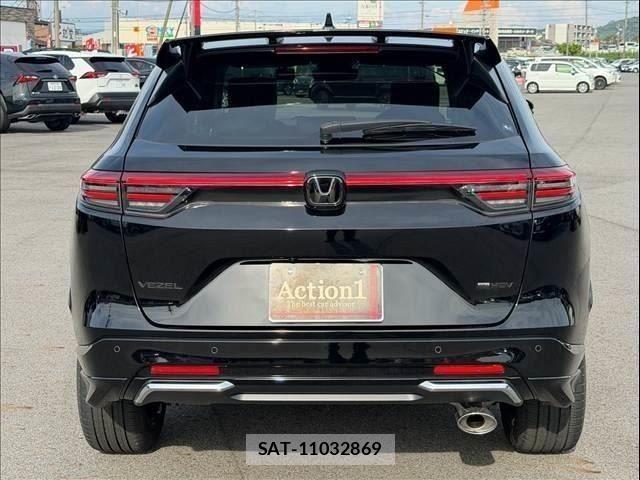 Honda VEZEL 2025-09 8882767-4