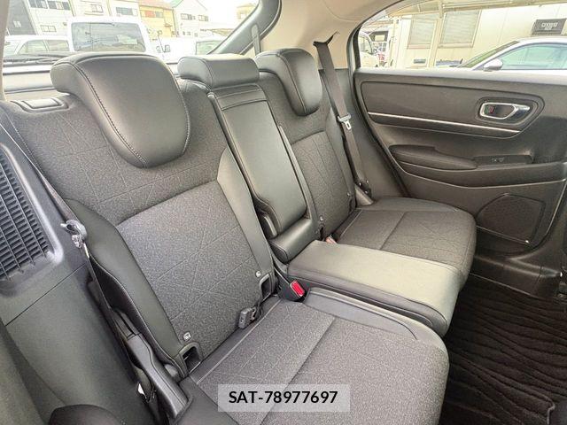 Honda VEZEL 2025-07 8882766-4