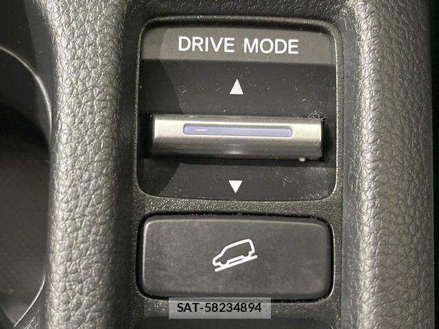 Honda VEZEL 2022-07 8882785-3