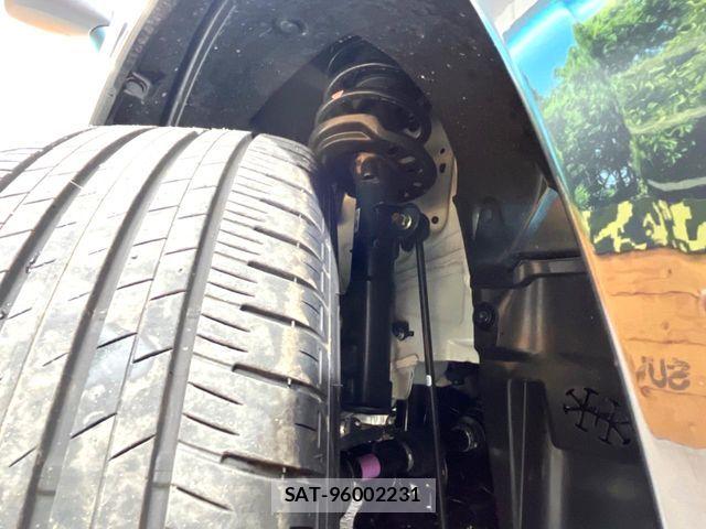 Honda VEZEL 2025-10 8884539-19