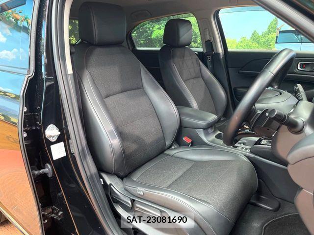 Honda VEZEL 2024-04 8884542-7