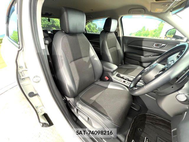 Honda VEZEL 2021-09 8884543-7