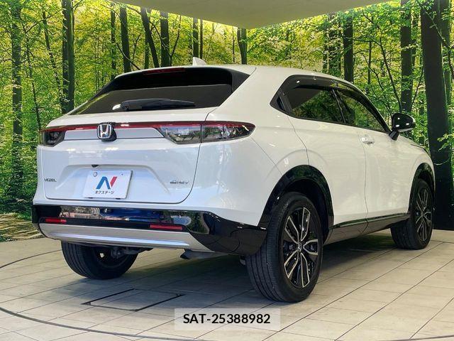 Honda VEZEL 2021-04 8884544-16