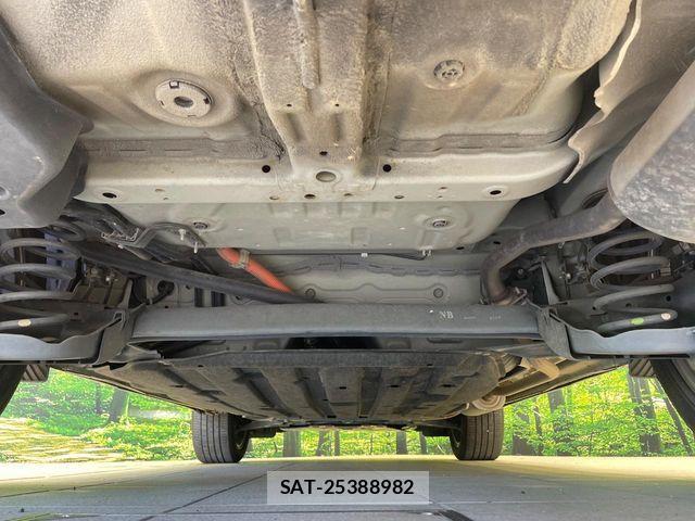 Honda VEZEL 2021-04 8884544-18