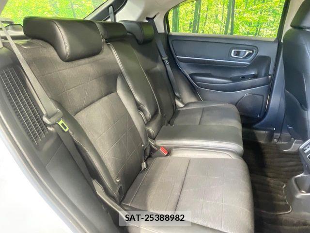 Honda VEZEL 2021-04 8884544-8