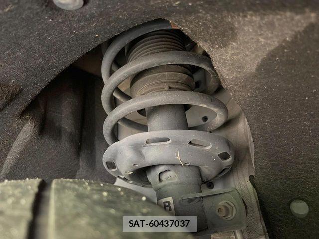 Honda VEZEL 2017-04 3910941-19