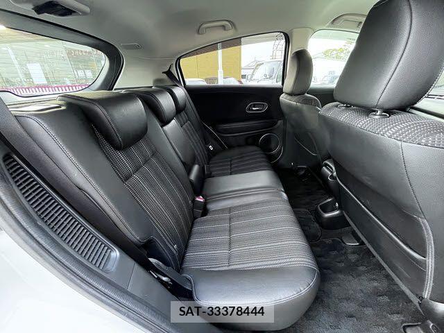 Honda VEZEL 2018-01 4111952-9