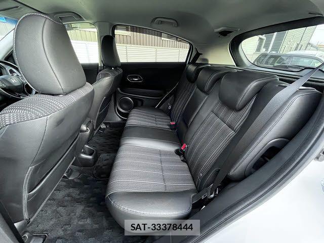 Honda VEZEL 2018-01 4111952-12