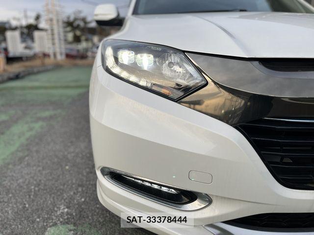 Honda VEZEL 2018-01 4111952-21