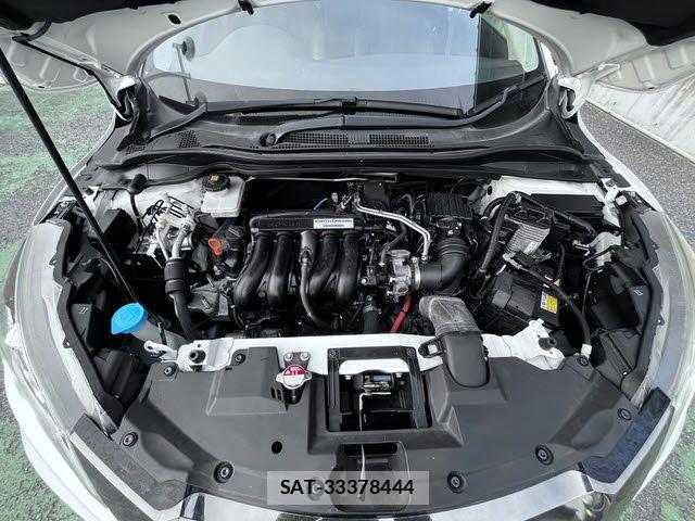 Honda VEZEL 2018-01 4111952-27