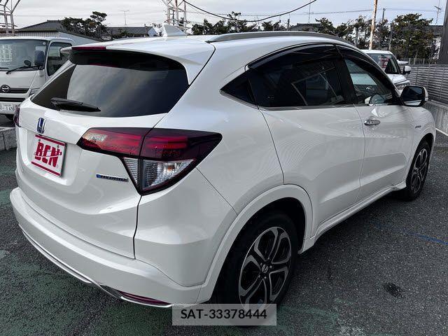 Honda VEZEL 2018-01 4111952-8