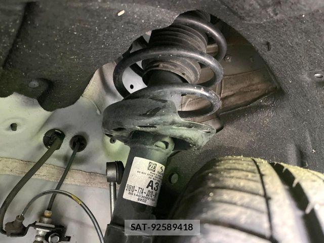 Honda VEZEL 2020-03 4992694-17