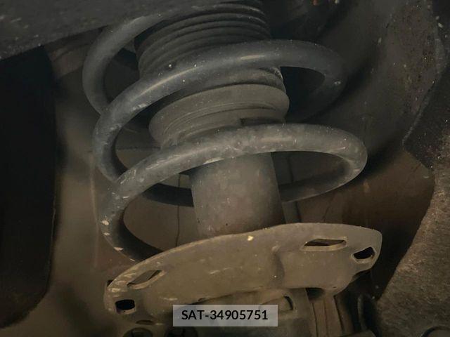 Honda VEZEL 2019-01 5881977-19