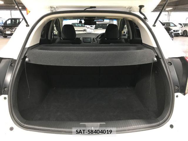 Honda VEZEL 2019-03 5881988-13