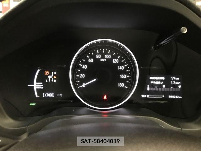 Honda VEZEL 2019-03 5881988-21