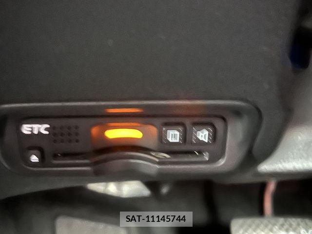 Honda VEZEL 2018-02 6022225-15