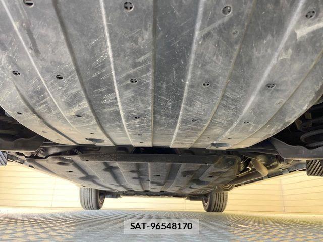 Honda VEZEL 2019-04 6220874-18