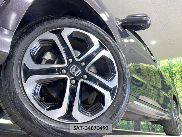 Honda VEZEL 2016-11 6674039-11