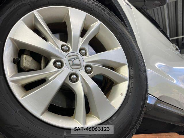 Honda VEZEL 2015-10 6678631-12