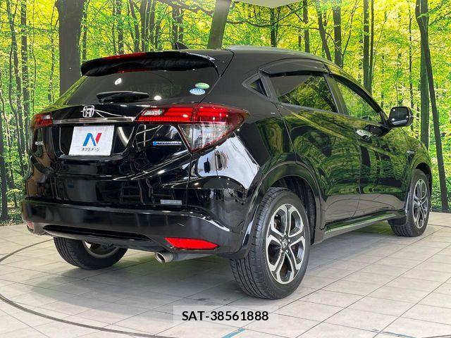 Honda VEZEL 2018-07 6817822-16