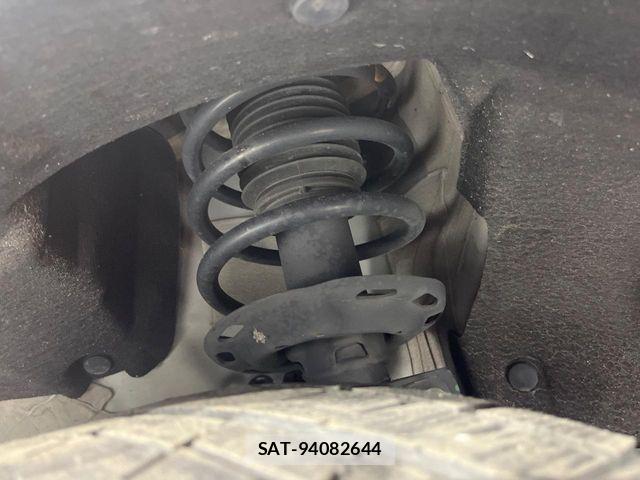 Honda VEZEL 2018-03 6817823-19