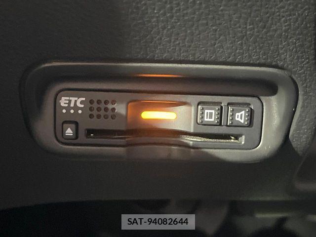 Honda VEZEL 2018-03 6817823-3