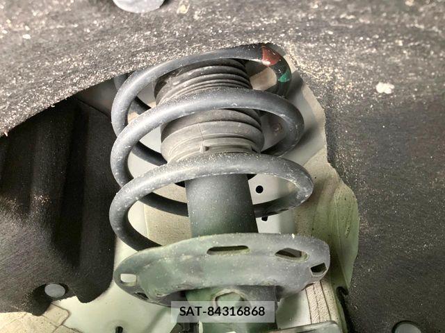 Honda VEZEL 2018-04 6914920-19