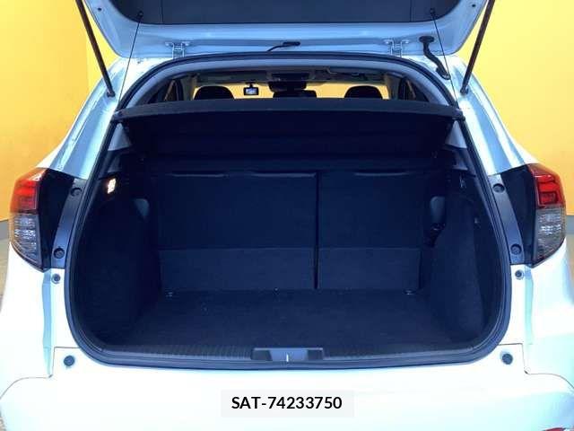 Honda VEZEL 2019-04 6914907-12
