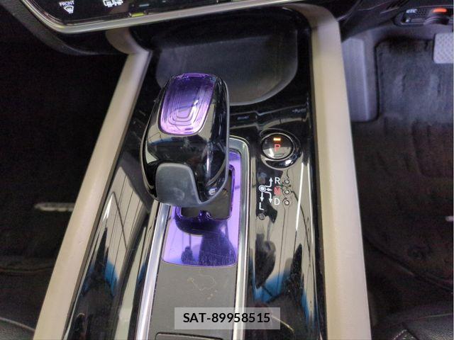 Honda VEZEL 2016-03 7021840-12