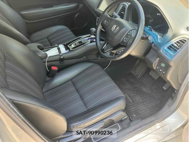 Honda VEZEL 2015-01 7021837-8