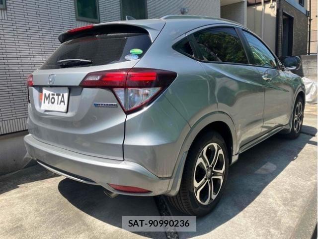 Honda VEZEL 2015-01 7021837-2