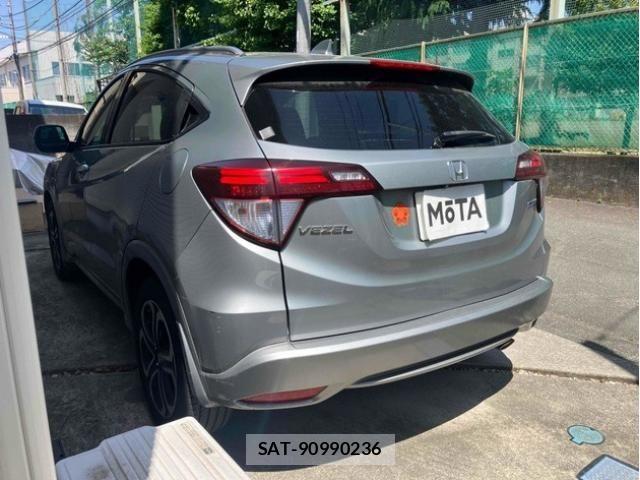 Honda VEZEL 2015-01 7021837-3