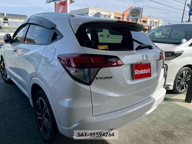 Honda VEZEL 2017-06 7061217-6