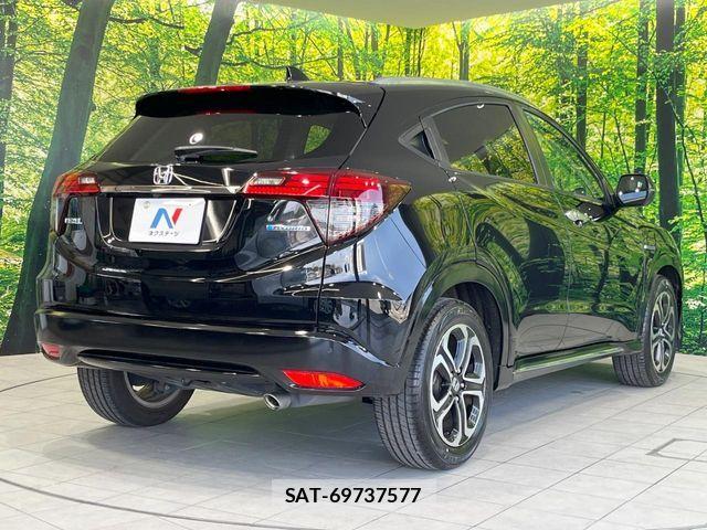 Honda VEZEL 2018-03 7061204-16