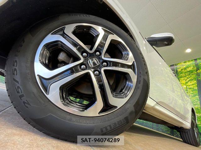 Honda VEZEL 2015-11 7061208-12