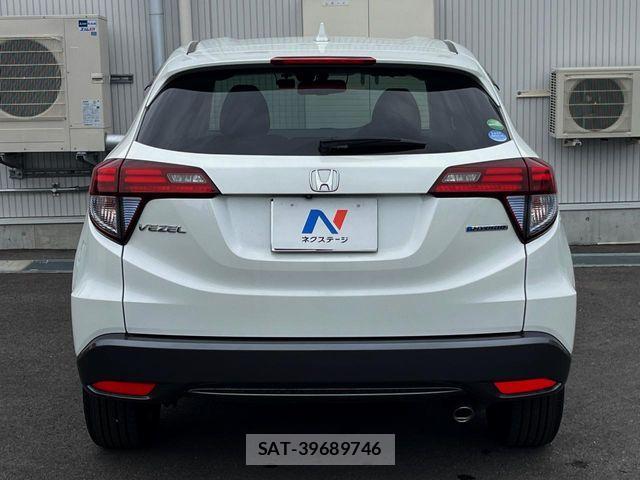 Honda VEZEL 2017-06 7061209-14