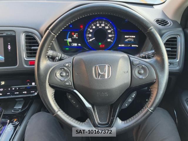 Honda VEZEL 2015-04 7061215-17