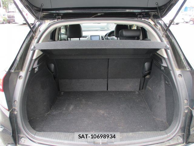 Honda VEZEL 2017-06 7061210-14