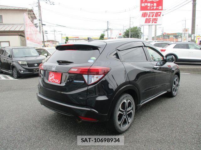Honda VEZEL 2017-06 7061210-2