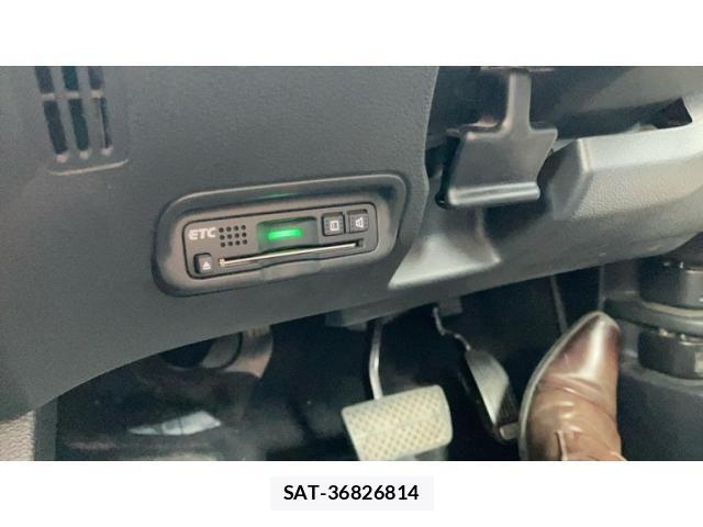 Honda VEZEL 2017-06 7226658-24
