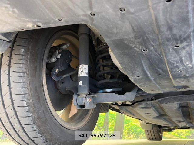 Honda VEZEL 2014-06 7226630-19