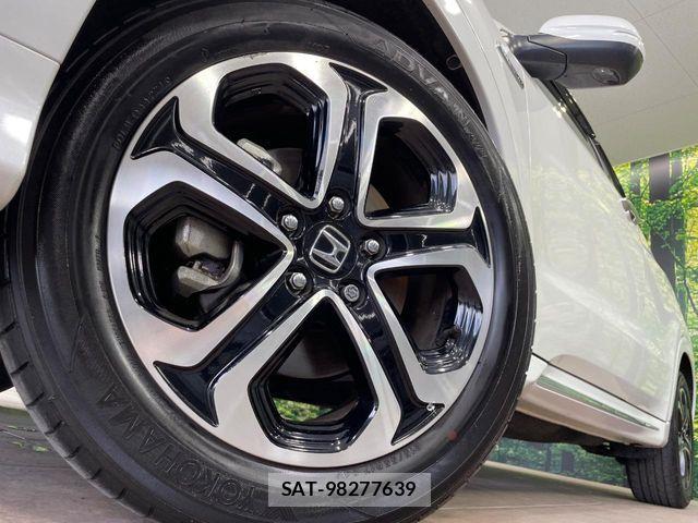 Honda VEZEL 2019-08 7226671-12