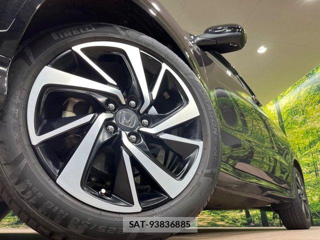 Honda VEZEL 2018-06 7226662-12