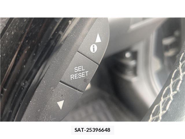 Honda VEZEL 2018-06 7226669-16