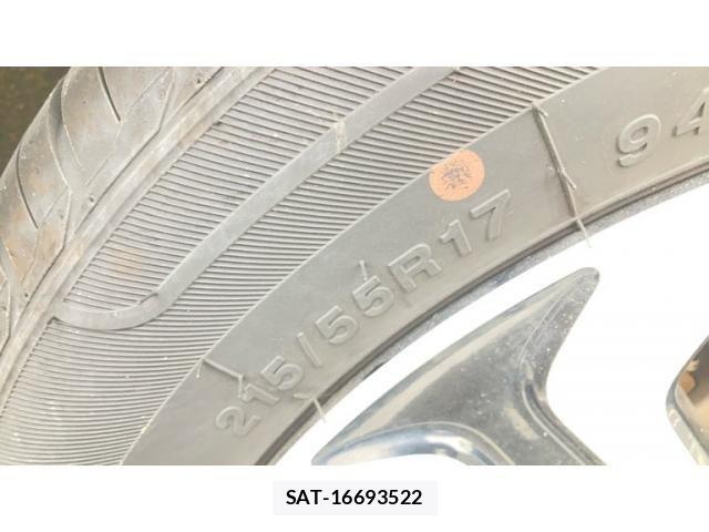 Honda VEZEL 2014-02 7226627-17
