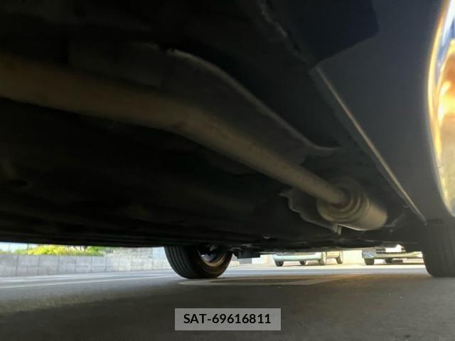 Honda VEZEL 2017-08 7226659-16
