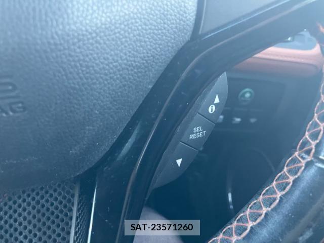 Honda VEZEL 2015-06 7226637-15