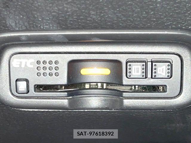 Honda VEZEL 2017-04 7226653-5